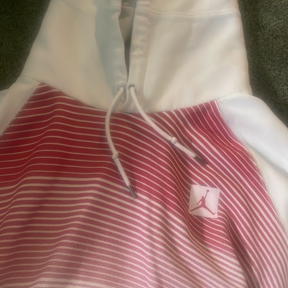 Jordan Brand White & Red XL Sweatshirt with Pocket Excellent Condition - Picture 2 of 3